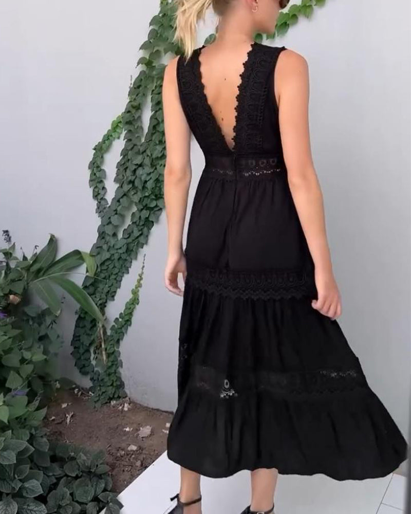 Aurélie – Romantisches Spitzenkleid mit V-Ausschnitt