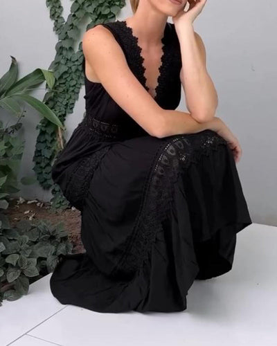 Aurélie – Romantisches Spitzenkleid mit V-Ausschnitt